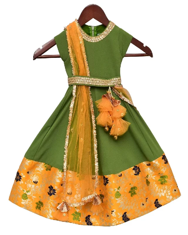 Pre-Order: Mehandi Green Georgette Anarkali