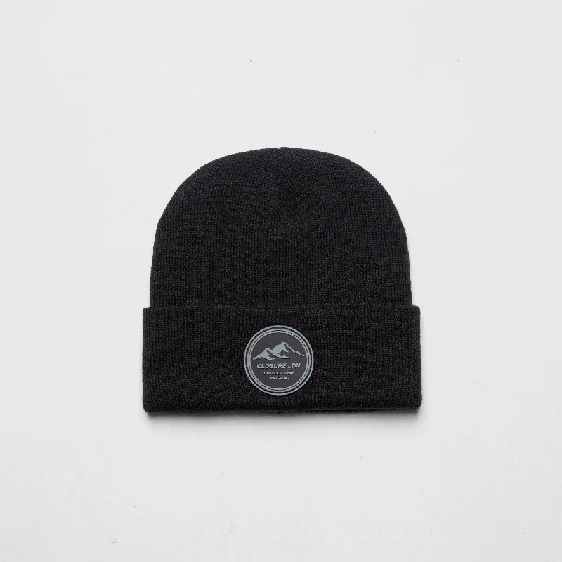 Outdoor Circle Badge Beanie | Black